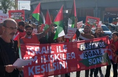 مظاهرة من أجل غزة في ميناء أمبارلي بإسطنبول: الحرية لفلسطين، مقاطعة لإسرائيل